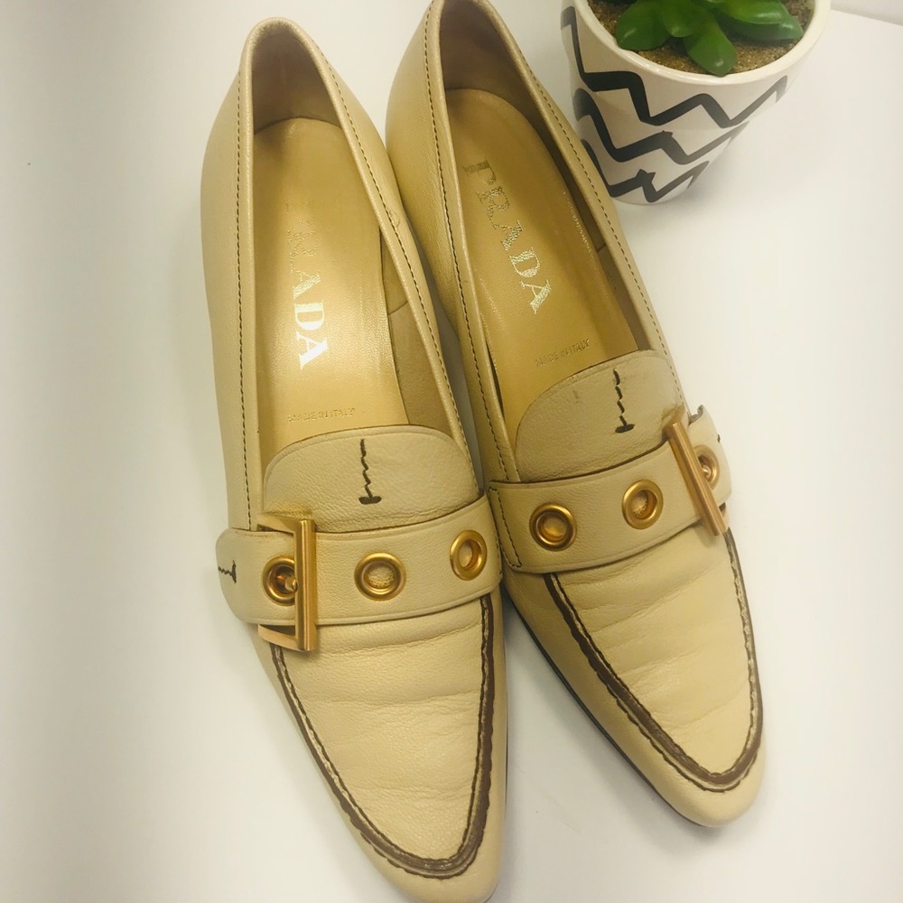 Authentic Prada VeroCuoio Leather Beige Heel Shoes - Picture 8 of 8